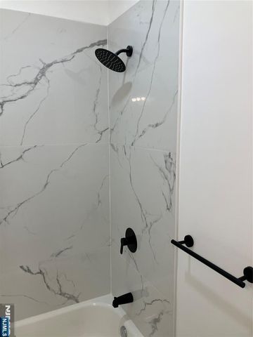 445 17th Street, Newark, NJ 07103