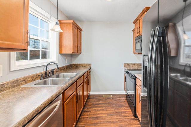 1413 Jenny Ln, Clarksville, TN 37042