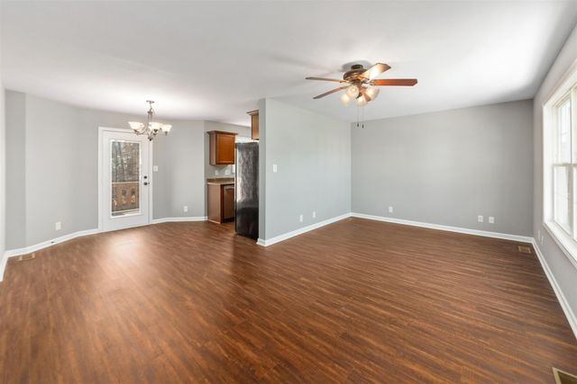 1413 Jenny Ln, Clarksville, TN 37042