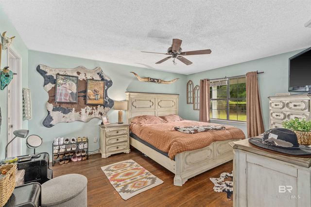 22660 Wing Lane, Robertsdale, AL 36567