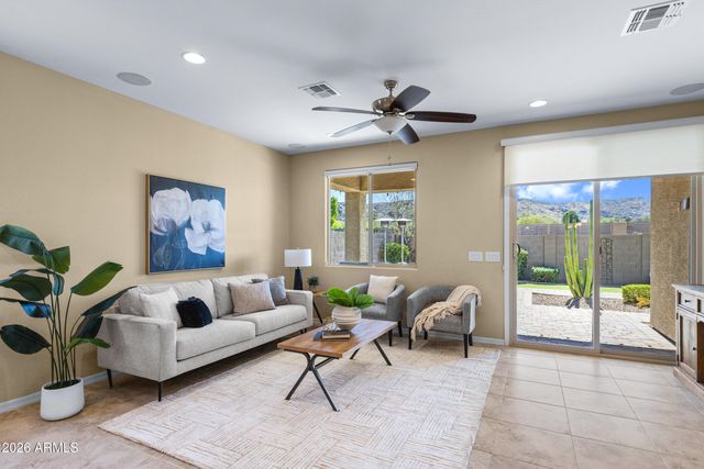 2327 E HARWELL Road, Phoenix, AZ 85042