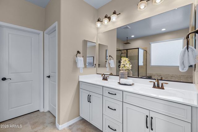 2327 E HARWELL Road, Phoenix, AZ 85042