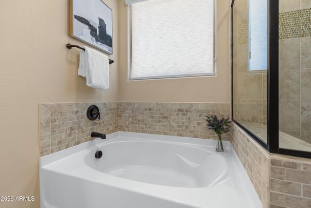 2327 E HARWELL Road, Phoenix, AZ 85042