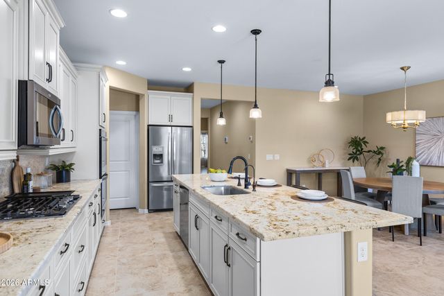 2327 E HARWELL Road, Phoenix, AZ 85042