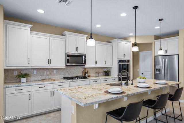 2327 E HARWELL Road, Phoenix, AZ 85042