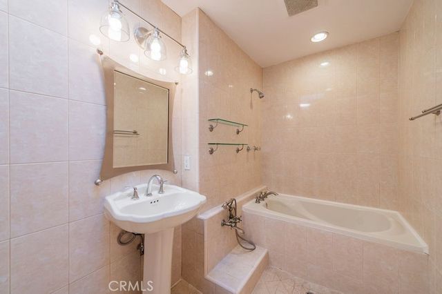 3062 S Via Serena S D, Laguna Woods, CA 92637