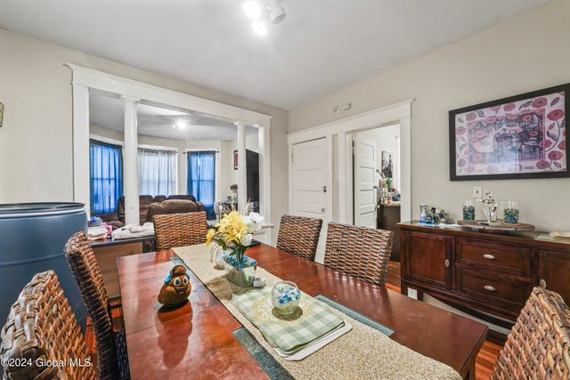 88 Woodlawn Avenue, Albany, NY 12208
