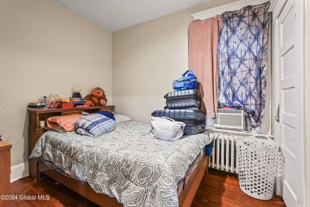 88 Woodlawn Avenue, Albany, NY 12208
