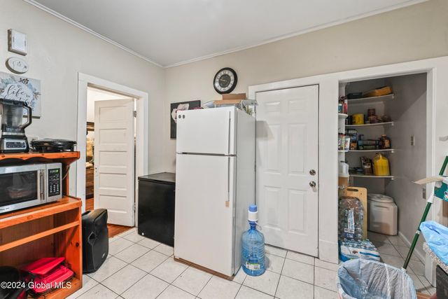 88 Woodlawn Avenue, Albany, NY 12208