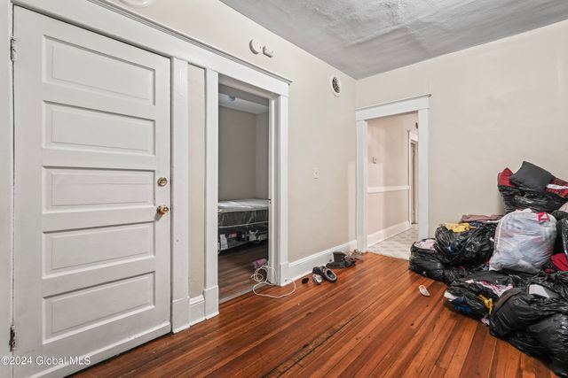 88 Woodlawn Avenue, Albany, NY 12208