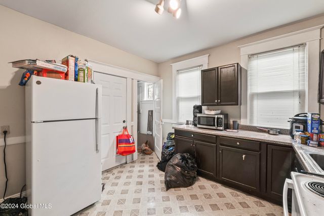 88 Woodlawn Avenue, Albany, NY 12208