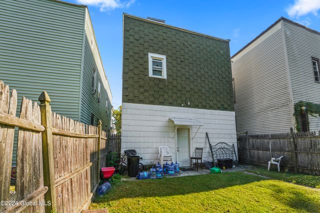 88 Woodlawn Avenue, Albany, NY 12208