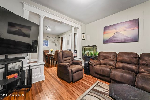 88 Woodlawn Avenue, Albany, NY 12208