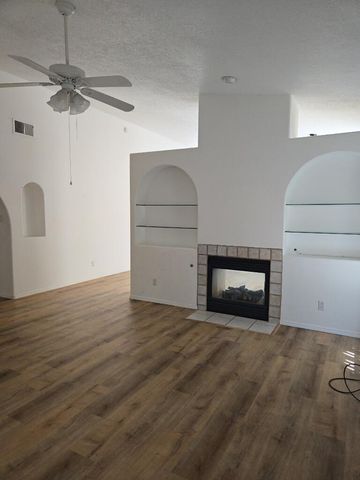 8415 Calle Soquelle NE, Albuquerque, NM 87113