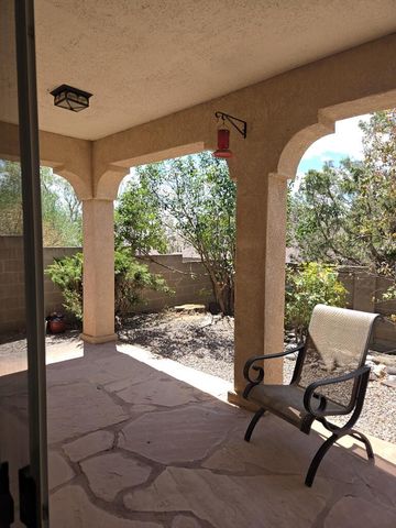 8415 Calle Soquelle NE, Albuquerque, NM 87113