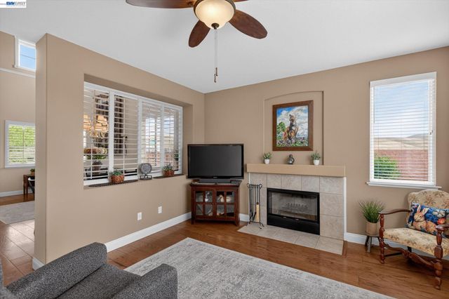 6997 Blue Grass Ct, Livermore, CA 94551