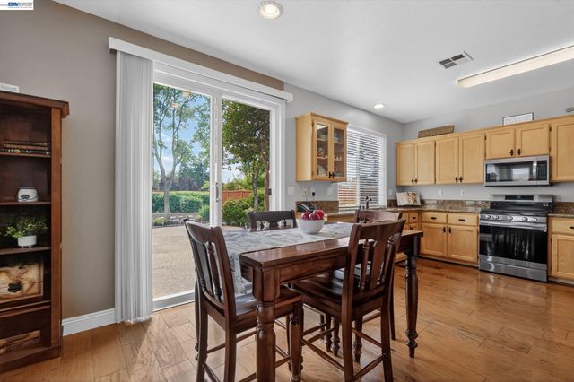 6997 Blue Grass Ct, Livermore, CA 94551