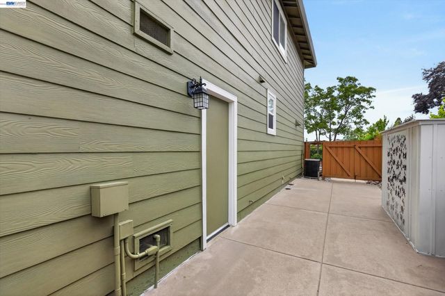 6997 Blue Grass Ct, Livermore, CA 94551
