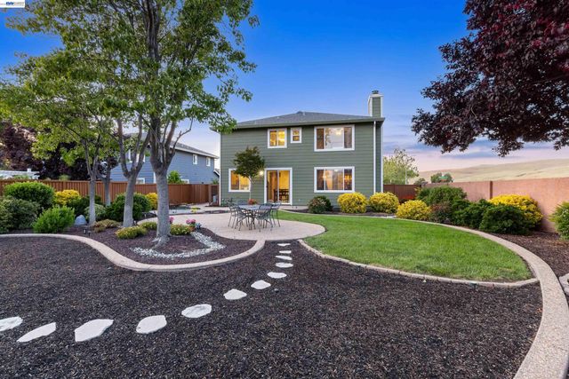 6997 Blue Grass Ct, Livermore, CA 94551