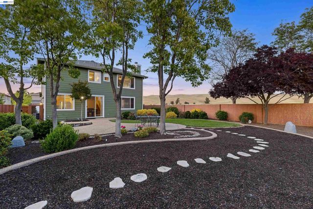 6997 Blue Grass Ct, Livermore, CA 94551