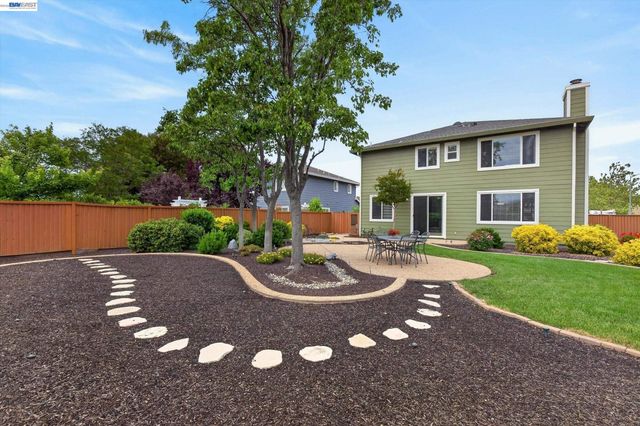 6997 Blue Grass Ct, Livermore, CA 94551