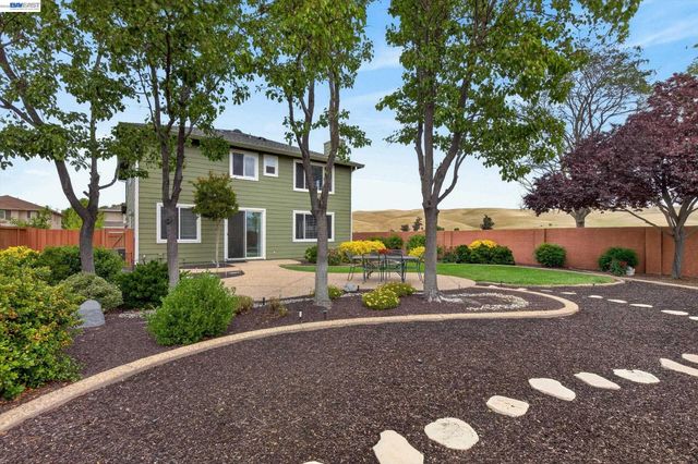 6997 Blue Grass Ct, Livermore, CA 94551