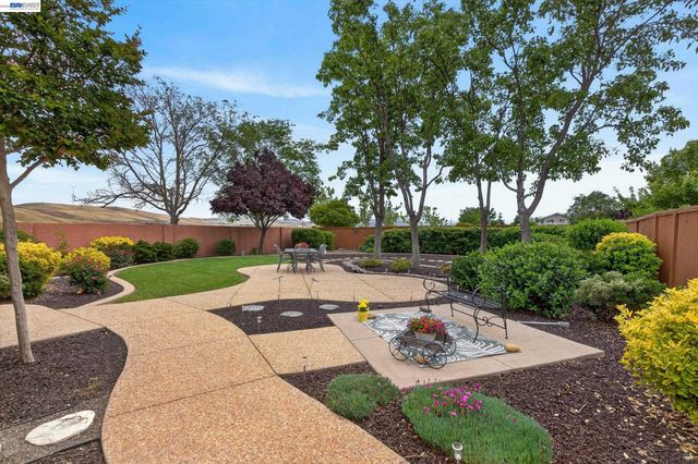 6997 Blue Grass Ct, Livermore, CA 94551