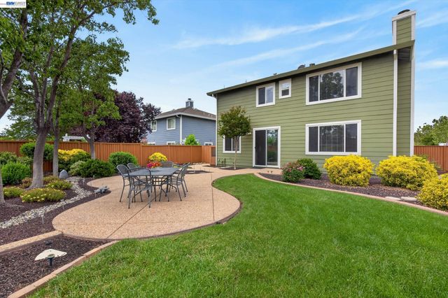 6997 Blue Grass Ct, Livermore, CA 94551