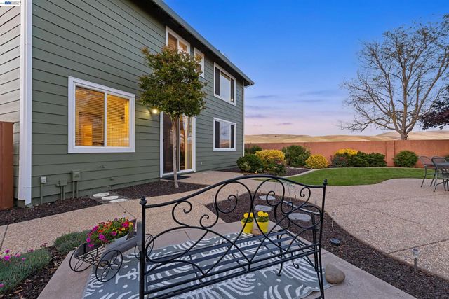6997 Blue Grass Ct, Livermore, CA 94551
