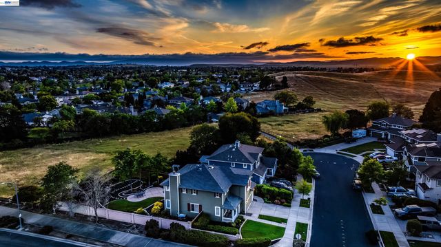 6997 Blue Grass Ct, Livermore, CA 94551