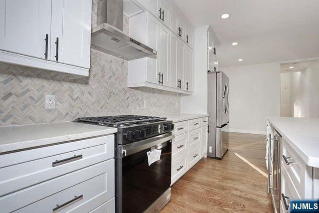 21 E Clinton Avenue, Bergenfield, NJ 07621