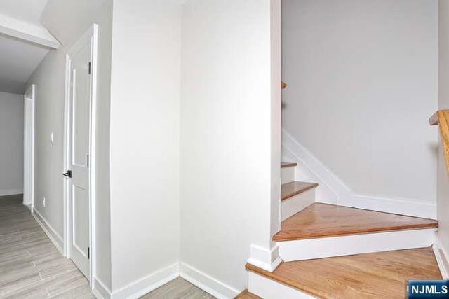 21 E Clinton Avenue, Bergenfield, NJ 07621