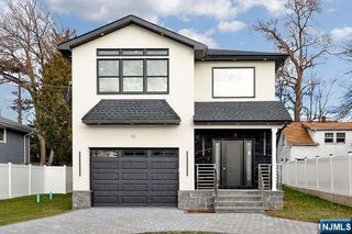 21 E Clinton Avenue, Bergenfield, NJ 07621