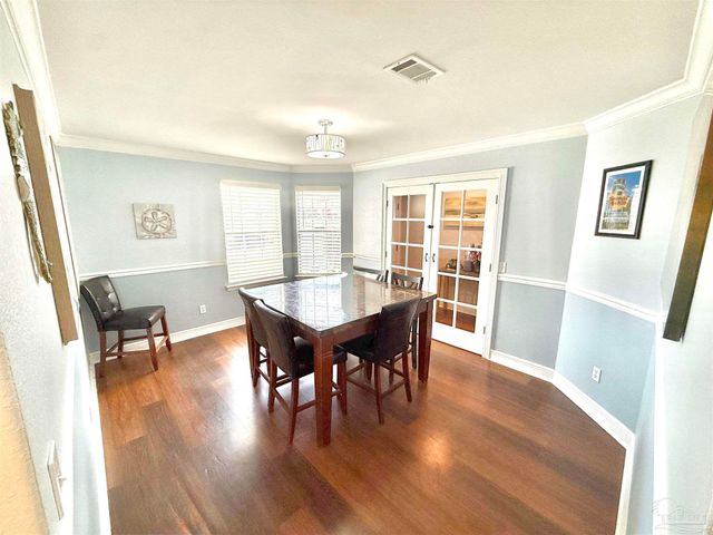 3101 Lost Creek Dr, Cantonment, FL 32533