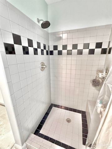 3101 Lost Creek Dr, Cantonment, FL 32533