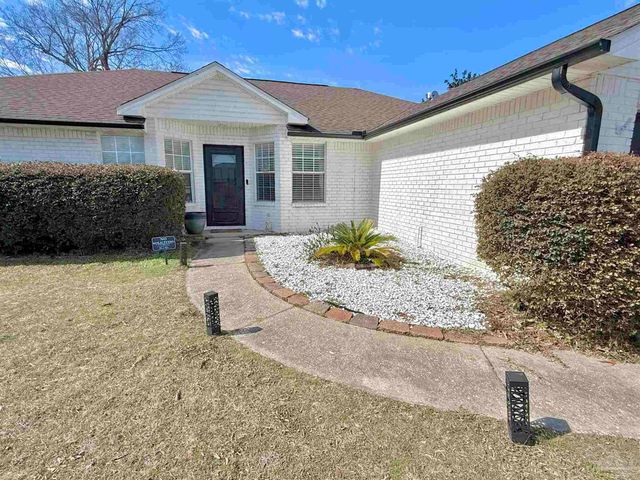 3101 Lost Creek Dr, Cantonment, FL 32533