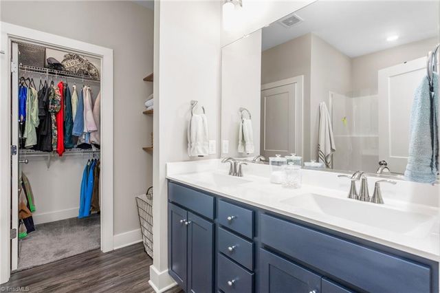 935 Cannon Crossing Circle, Greensboro, NC 27410