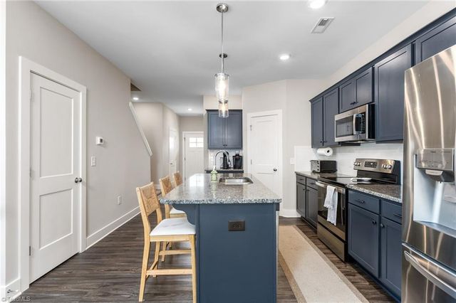 935 Cannon Crossing Circle, Greensboro, NC 27410