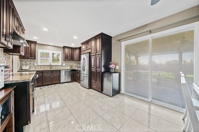 233 N Basilio, San Dimas, CA 91773