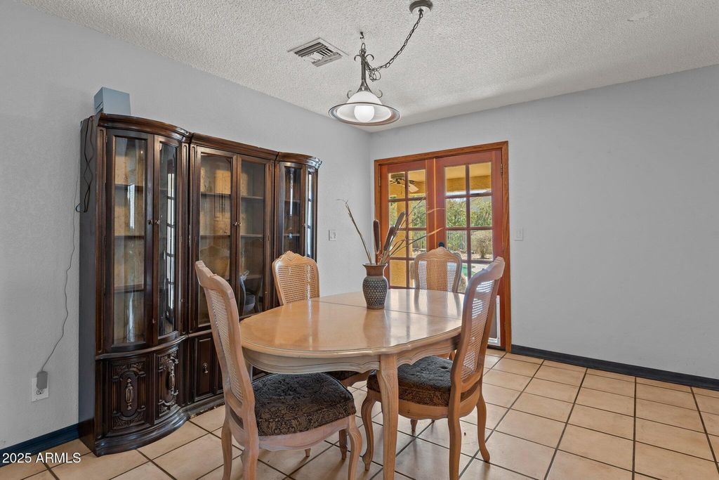 Image 13 of property listing at 785 Santa Fe Drive, Wickenburg, AZ 85390