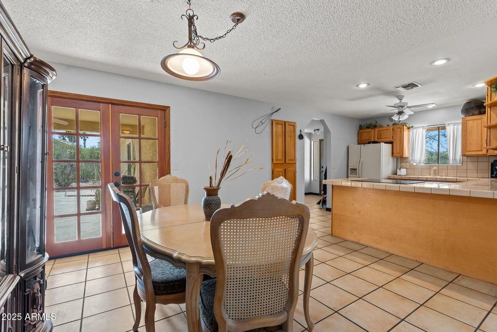 Image 19 of property listing at 785 Santa Fe Drive, Wickenburg, AZ 85390