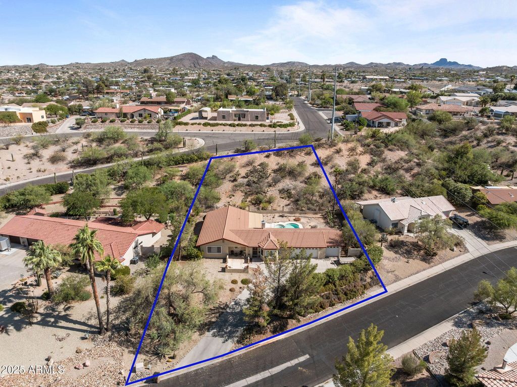 Image 2 of property listing at 785 Santa Fe Drive, Wickenburg, AZ 85390
