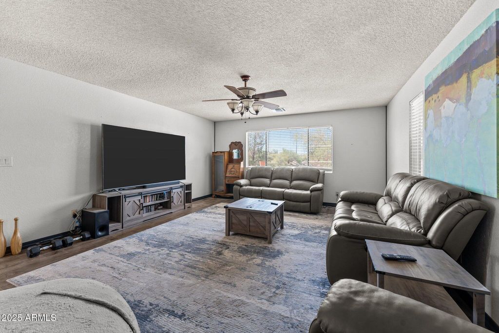 Image 23 of property listing at 785 Santa Fe Drive, Wickenburg, AZ 85390