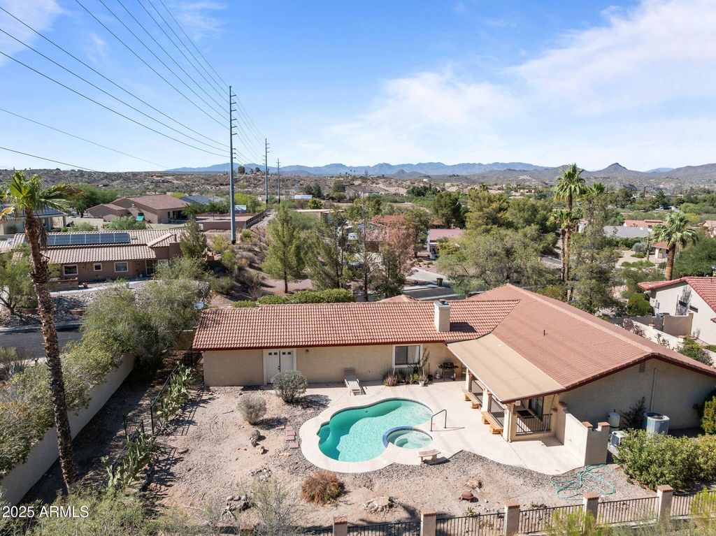 Image 5 of property listing at 785 Santa Fe Drive, Wickenburg, AZ 85390