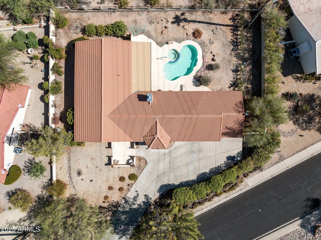 Image 7 of property listing at 785 Santa Fe Drive, Wickenburg, AZ 85390