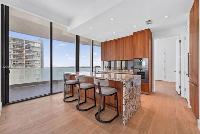 175 SE 25th Rd 1404, Miami, FL 33129