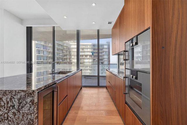 175 SE 25th Rd 1404, Miami, FL 33129