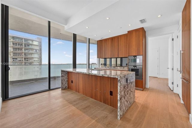 175 SE 25th Rd 1404, Miami, FL 33129