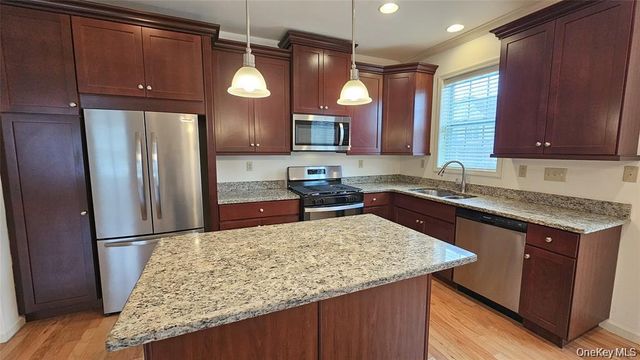 105 Canter Court, Goshen, NY 10924