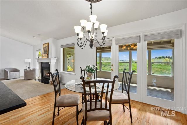 9511 W Hills Gate Dr, Star, ID 83669